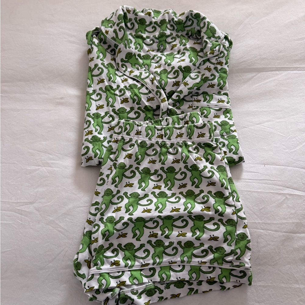 Roller rabbit Green Monkey Print Pajama Set size xs worn a couple of times